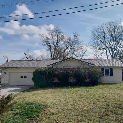 604 S Gary Ave, Bolivar, MO 65613