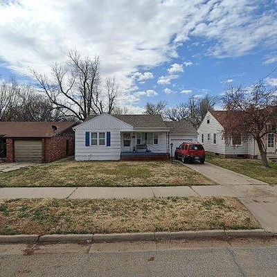 609 E 10 Th Ave, Hutchinson, KS 67501