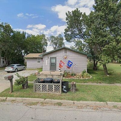 614 E 5 Th Ave, Winfield, KS 67156