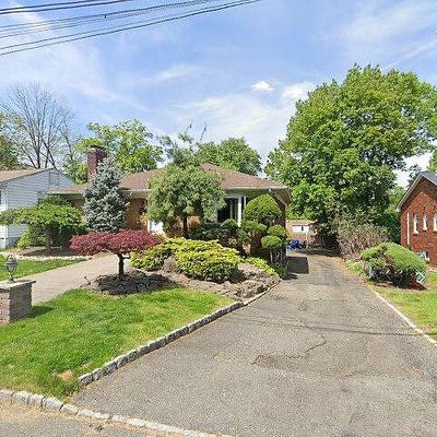 64 Bentley Rd, Cedar Grove, NJ 07009