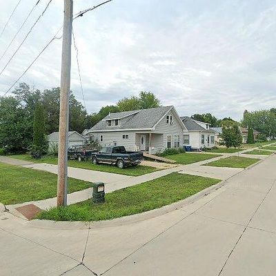 522 N Sycamore St, Monticello, IA 52310