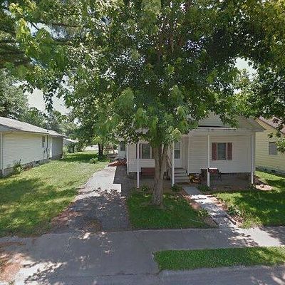 720 W Franklin St, Taylorville, IL 62568