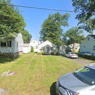 73 Highwood Ave, Waldwick, NJ 07463