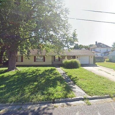 653 Brown Ave, Galesburg, IL 61401