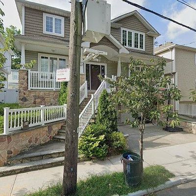 68 Waters Ave, Staten Island, NY 10314