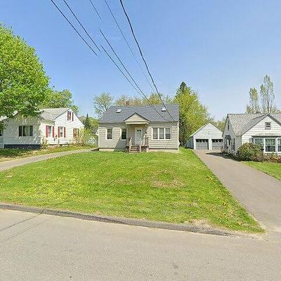 71 Oakland St, Waterville, ME 04901