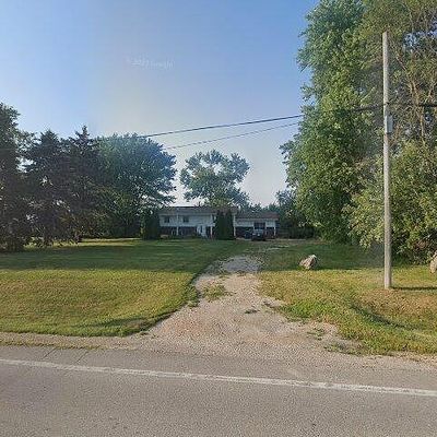 9100 New Liberty Rd, Maysville, IA 52773