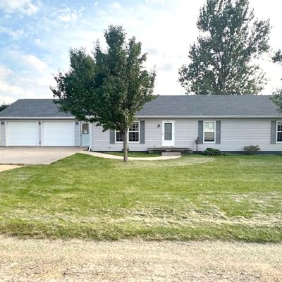 95 Prairie Dr, Miles, IA 52064