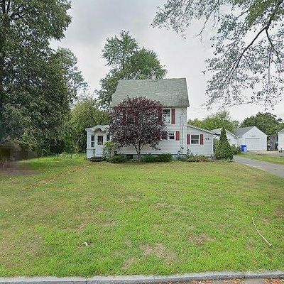 96 Winton St, Springfield, MA 01118