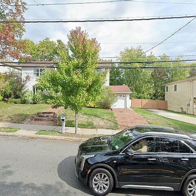 85 Foster Rd, Staten Island, NY 10309