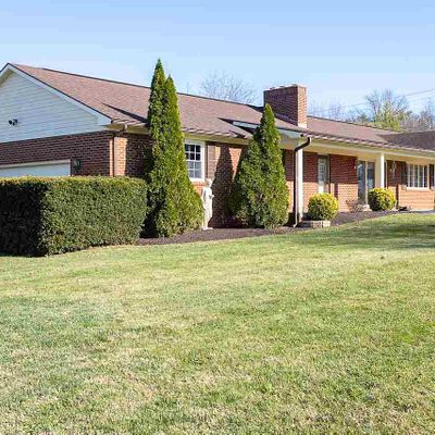 109 Sixth Ave, Luray, VA 22835