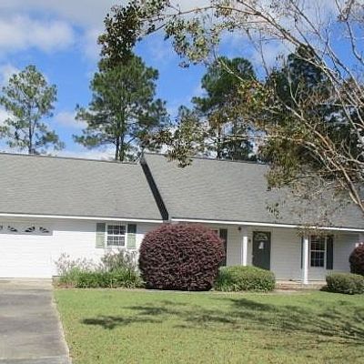 114 Gladiator Rd, Douglas, GA 31533