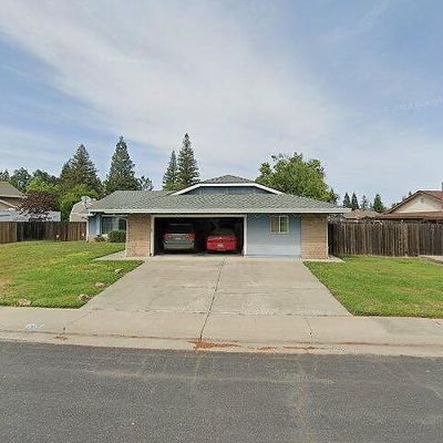 1425 Knollcrest Dr, Roseville, CA 95661