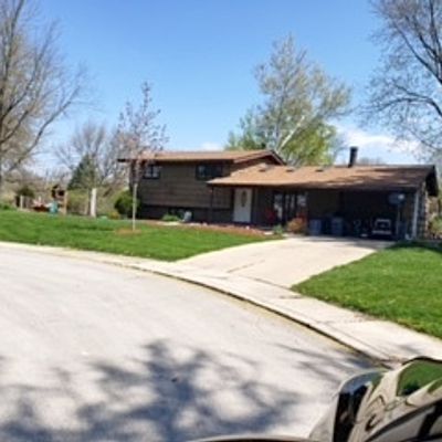 12 Briarcliff Rd, Montgomery, IL 60538