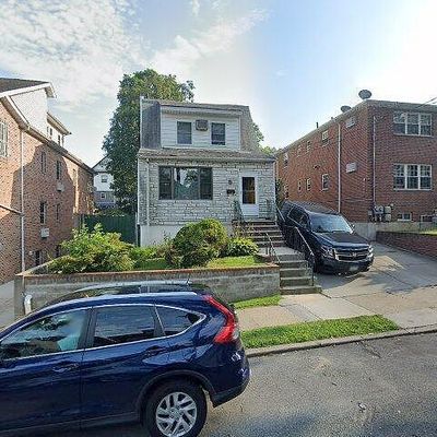 12116 8 Th Ave, College Point, NY 11356