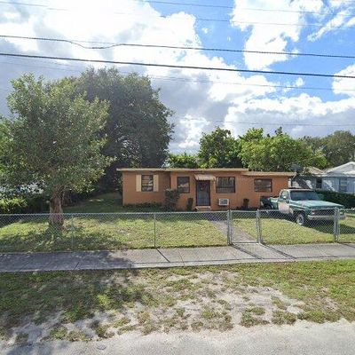 2262 Nw 98 Th St, Miami, FL 33147