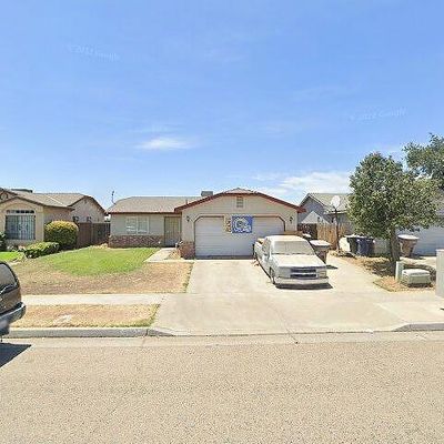 1967 Applewood St, Tulare, CA 93274