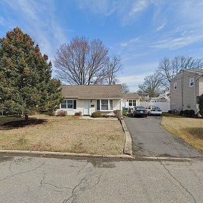 27 Rosewood Rd, Edison, NJ 08817