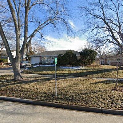 285 Bode Rd, Hoffman Estates, IL 60169