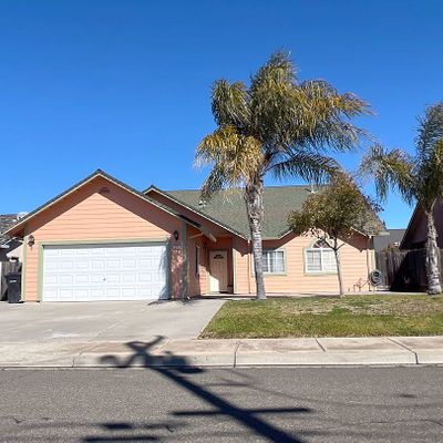 3707 Van Dusen Ave, Riverbank, CA 95367