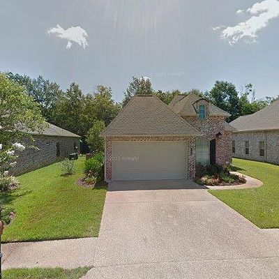 3808 Acadian Village Dr, Ocean Springs, MS 39564