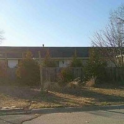 4461 S Roanoke Ave, Springfield, MO 65810