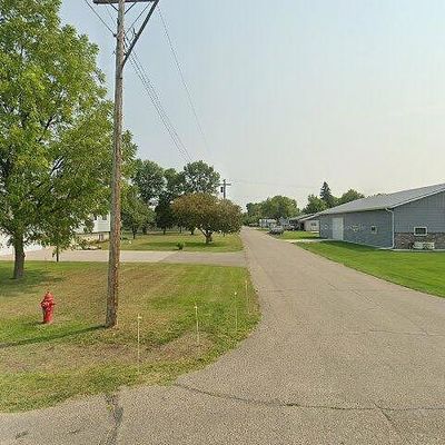 404 1 St Ave Nw, Steele, ND 58482