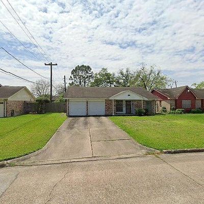 5318 Botany Ln, Houston, TX 77048