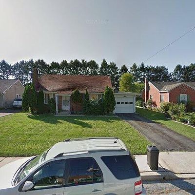 590 College Garden Dr, Kutztown, PA 19530