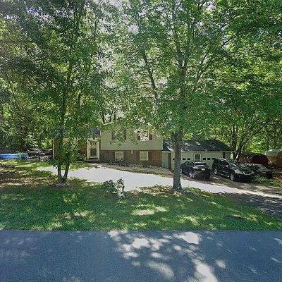 605 Merriweather Dr, King, NC 27021