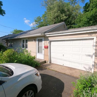 5 Miko Rd, Edison, NJ 08817