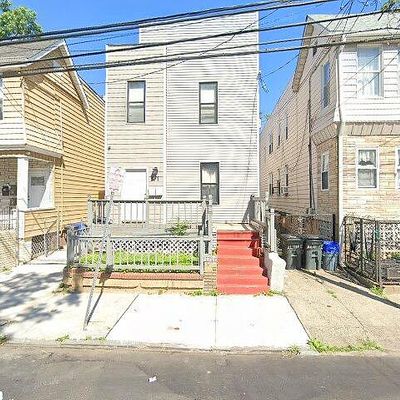 51 Aldine St, Newark, NJ 07112