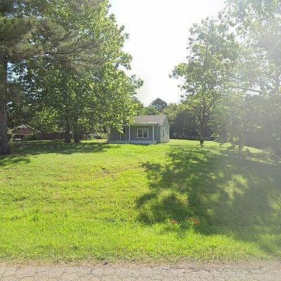 681 Parkburg Rd, Pinson, TN 38366