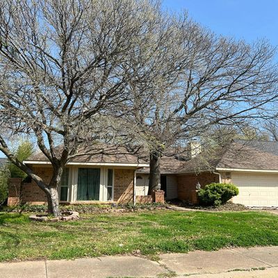 7 Tanglewood Dr, Lake Dallas, TX 75065