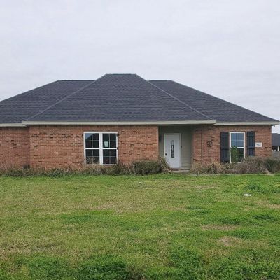 7480 Palomino Dr, Iowa, LA 70647