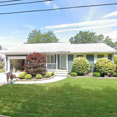 752 Leeward Ave, Beachwood, NJ 08722