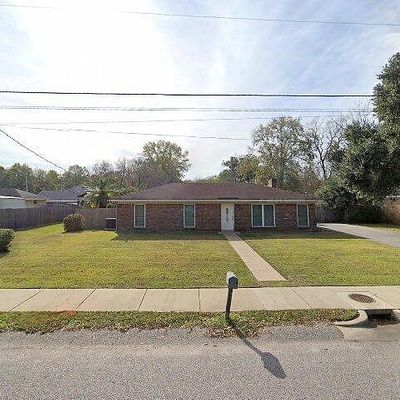 635 1 St Ave, Saraland, AL 36571