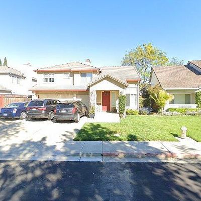 855 Crescent Dr, Brentwood, CA 94513