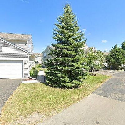 91 Hunters Ridge Dr, Genoa City, WI 53128