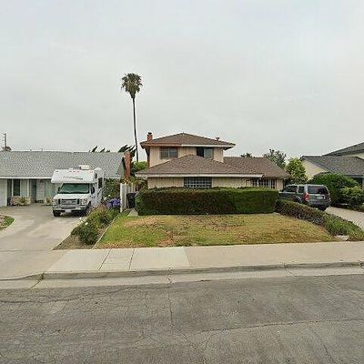 10051 El Capitan Dr, Huntington Beach, CA 92646