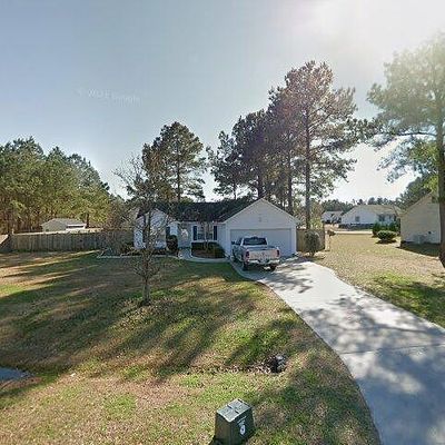 102 Trinity Dr, New Bern, NC 28560