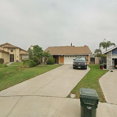 10491 Bergerac Ln, Jurupa Valley, CA 91752