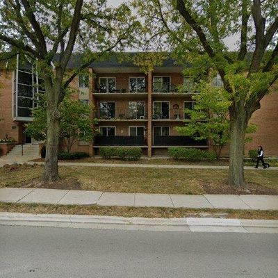 1052 N Mill St #212, Naperville, IL 60563