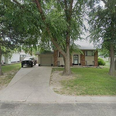 106 Cottage Dr, Norfolk, NE 68701