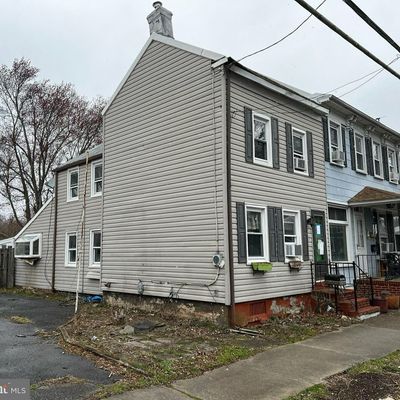 107 Elizabeth St, Bordentown, NJ 08505