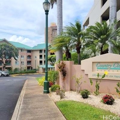 1070 Ala Napunani St #105, Honolulu, HI 96818