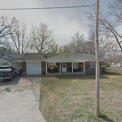 115 W Antelope St, Girard, KS 66743