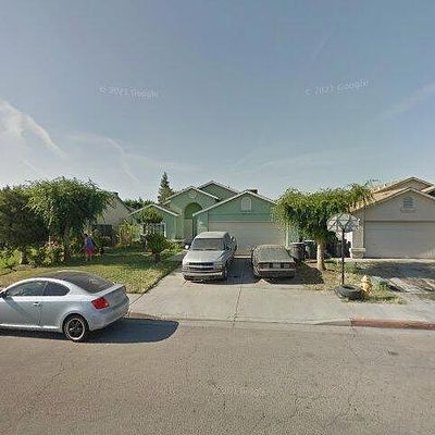 1156 Tuolumne St, Parlier, CA 93648