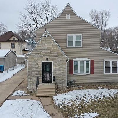 116 Dawson St, Waterloo, IA 50703