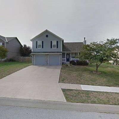 1204 Meadows Ln, Greenwood, MO 64034